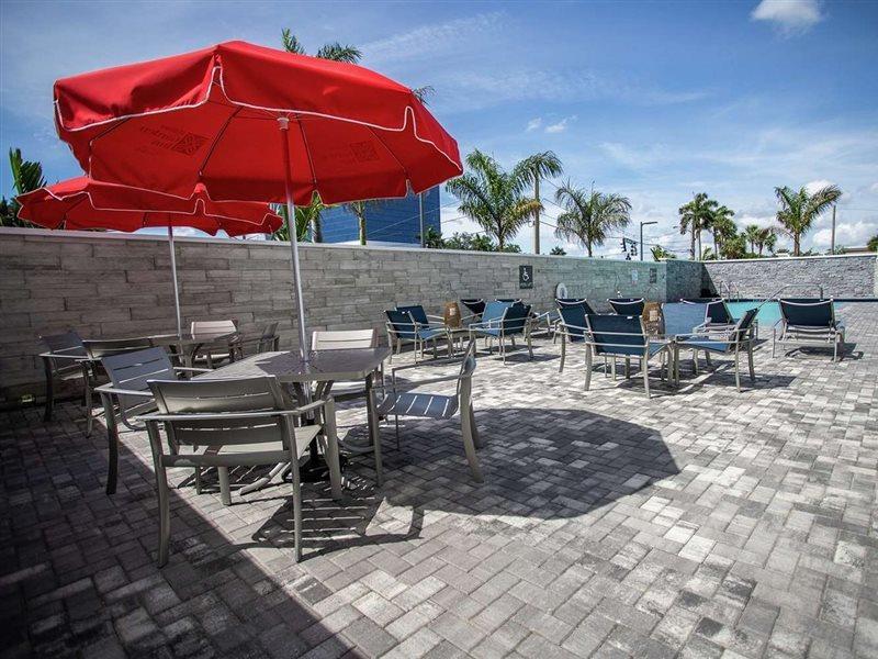 Hilton Garden Inn West Palm Beach I95 Outlets Exteriör bild