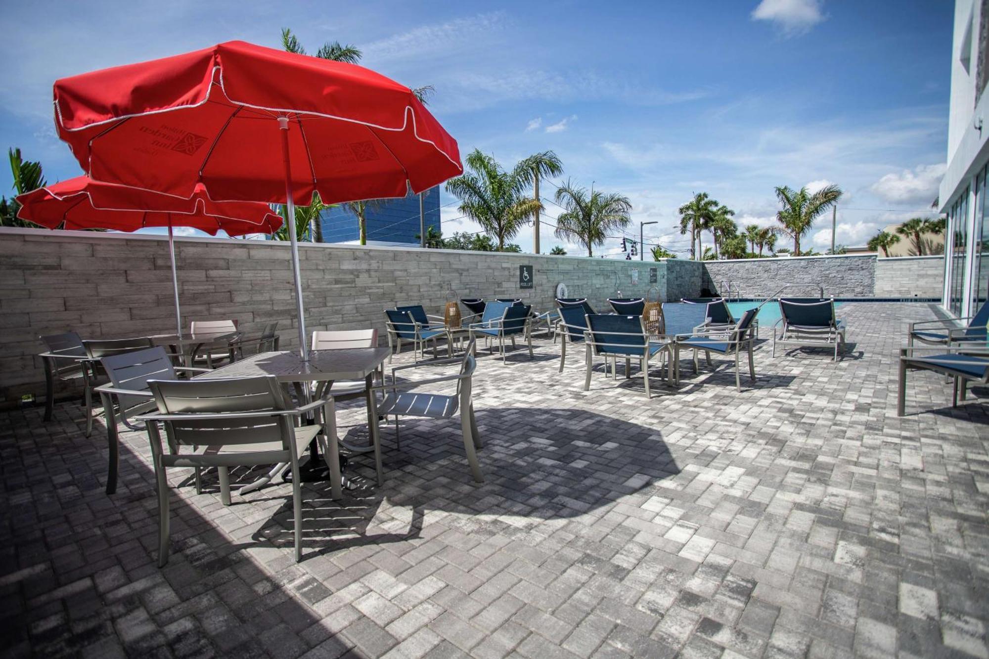 Hilton Garden Inn West Palm Beach I95 Outlets Exteriör bild