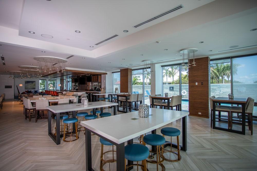 Hilton Garden Inn West Palm Beach I95 Outlets Exteriör bild